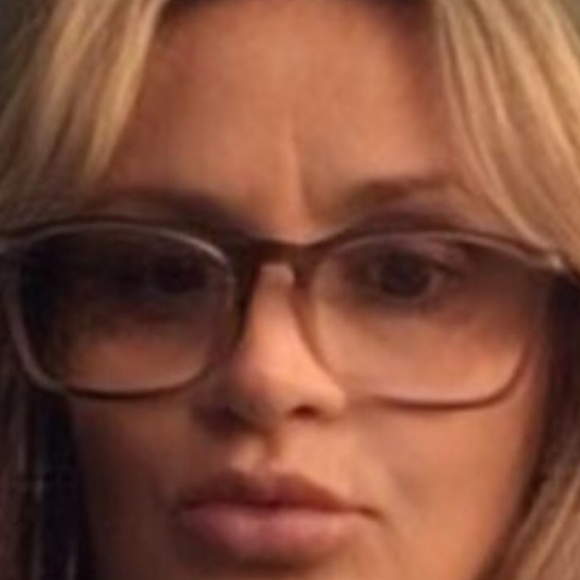 Meet your Posher, Michele - Picture 1 of 1